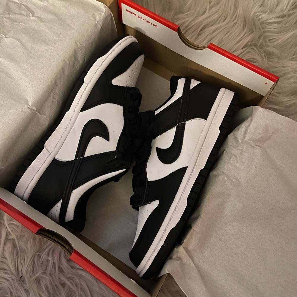 Nike Dunk Low Black White Panda